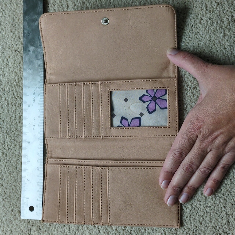 Pink Guess Wallet - Picture 2 of 5